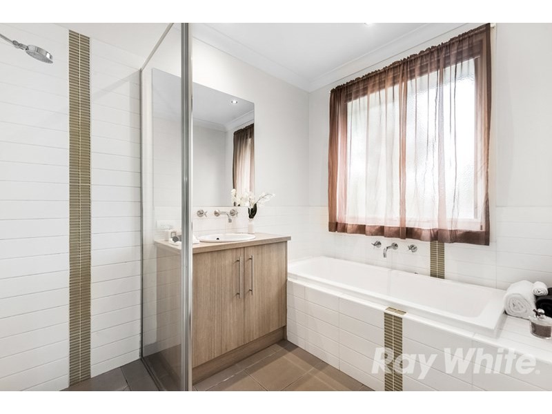 2/23 Montgomery Avenue, Mount Waverley VIC 3149