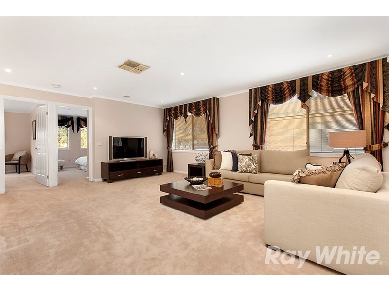 109 Herriotts Boulevard, Glen Waverley VIC 3150