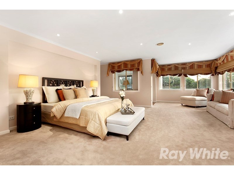 109 Herriotts Boulevard, Glen Waverley VIC 3150