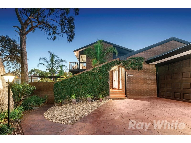 5 Eaton Place, Wheelers Hill VIC 3150