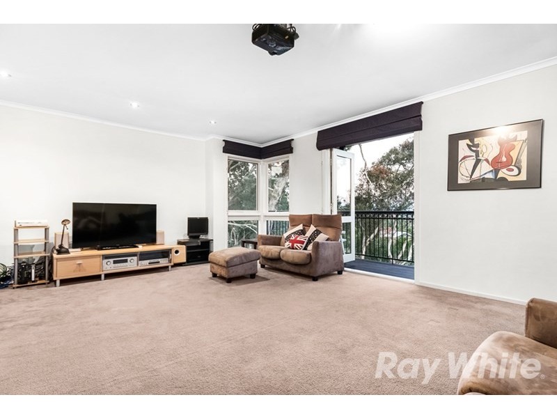 5 Eaton Place, Wheelers Hill VIC 3150