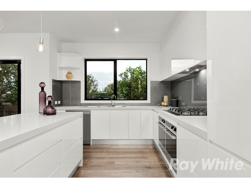 8 Sunrise Drive, Mulgrave VIC 3170