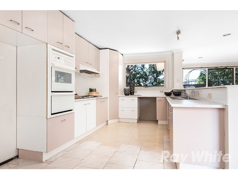 5 Agnes Court, Glen Waverley VIC 3150