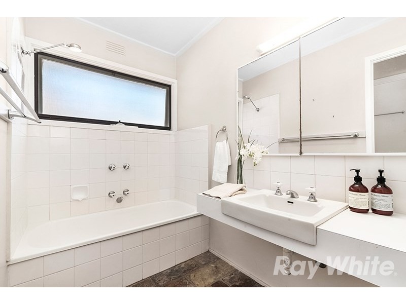 5 Agnes Court, Glen Waverley VIC 3150