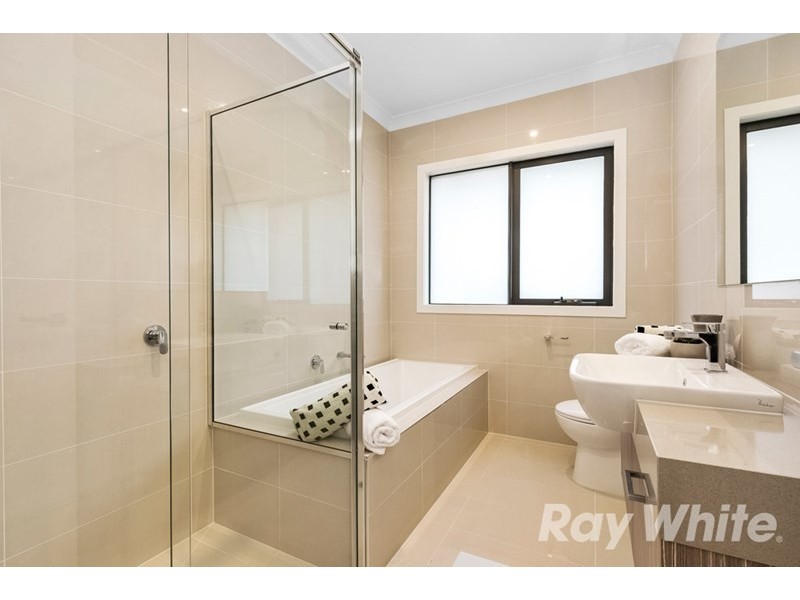 1 Arianne Road, Glen Waverley VIC 3150