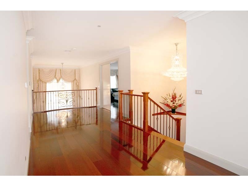 15 Clifford Street, Glen Waverley VIC 3150