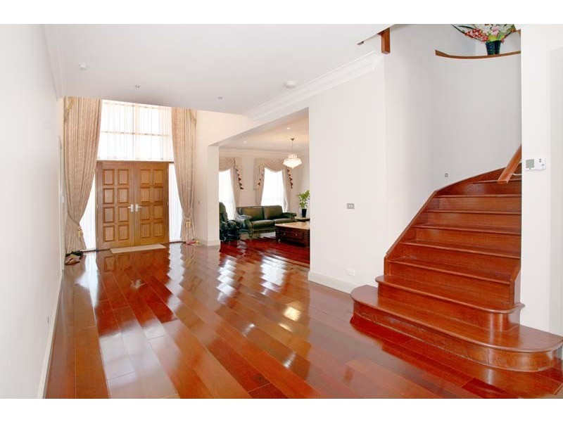 15 Clifford Street, Glen Waverley VIC 3150