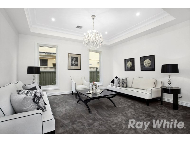 21 Avondale Grove, Mount Waverley VIC 3149