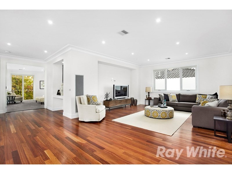 21 Avondale Grove, Mount Waverley VIC 3149