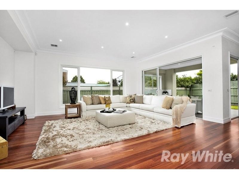 21 Avondale Grove, Mount Waverley VIC 3149