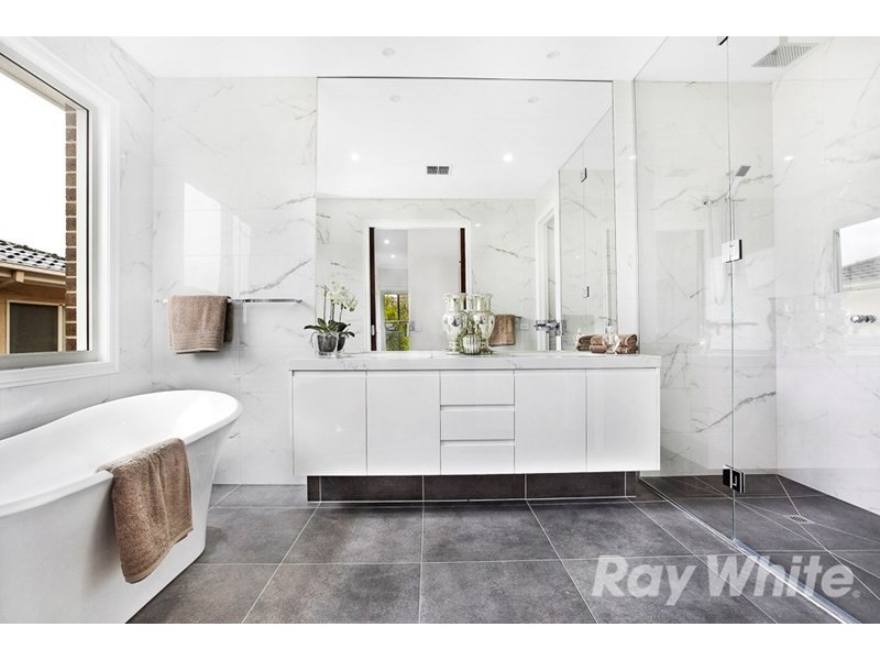 21 Avondale Grove, Mount Waverley VIC 3149