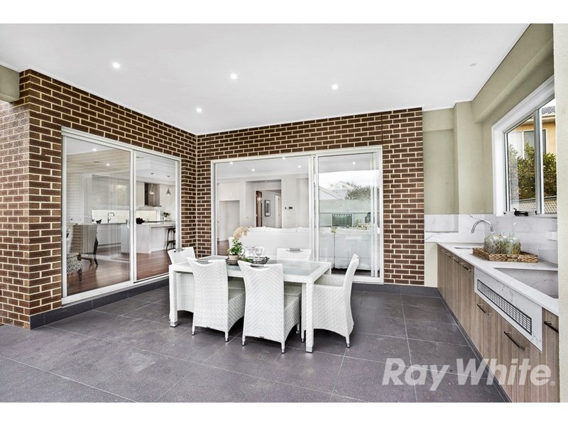 21 Avondale Grove, Mount Waverley VIC 3149