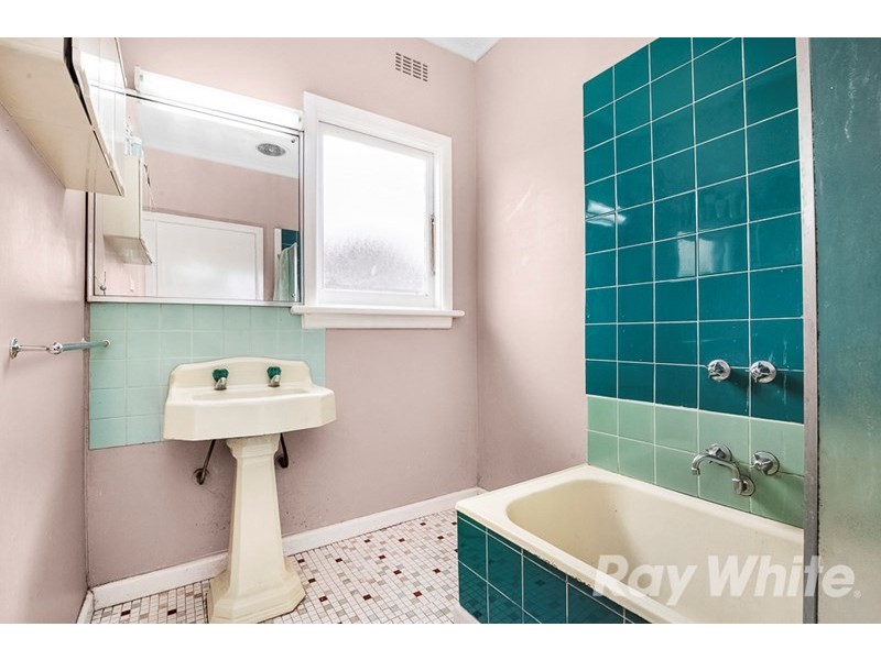 28 Irving Street, Mount Waverley VIC 3149