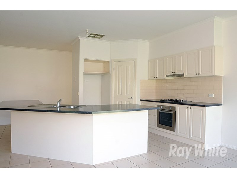 30 Golden Grove Drive, Narre Warren South VIC 3805