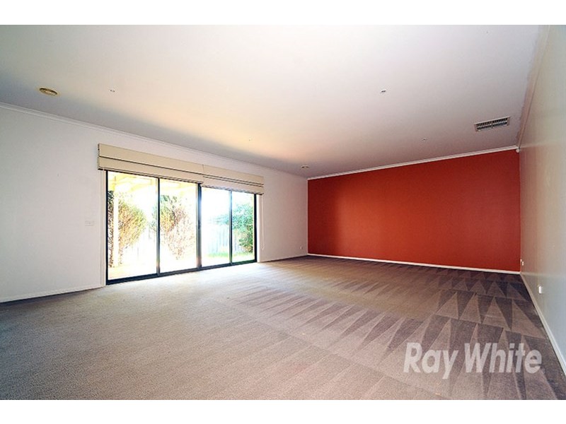 30 Golden Grove Drive, Narre Warren South VIC 3805