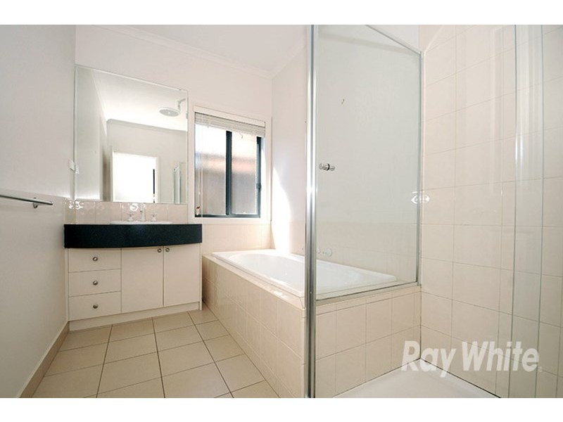 30 Golden Grove Drive, Narre Warren South VIC 3805