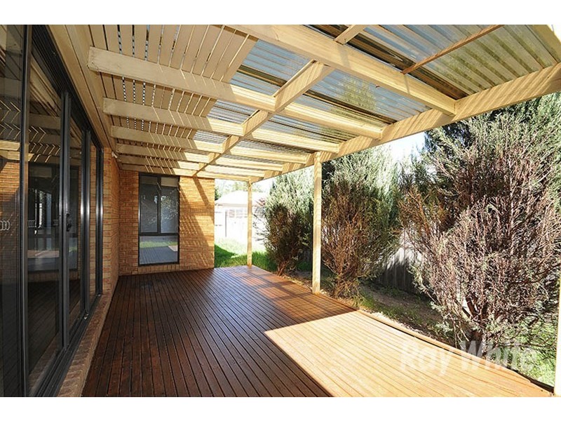 30 Golden Grove Drive, Narre Warren South VIC 3805