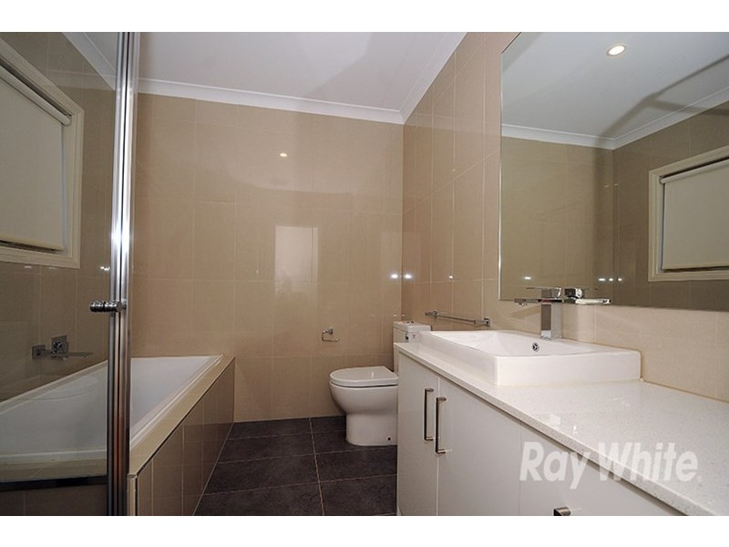 3/7 Elizabeth Street, Oakleigh East VIC 3166
