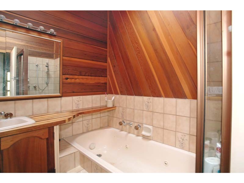 3 Lincoln Avenue, Glen Waverley VIC 3150