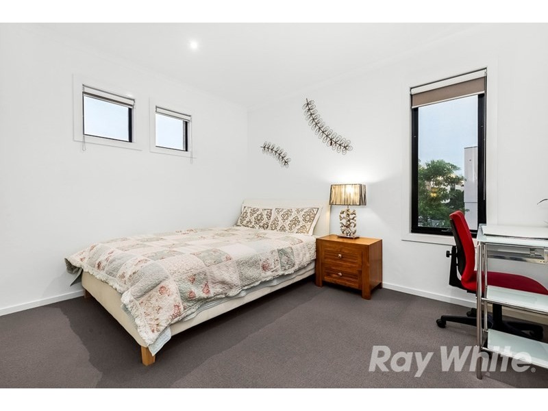 23 Crimson Grove, Clayton South VIC 3169