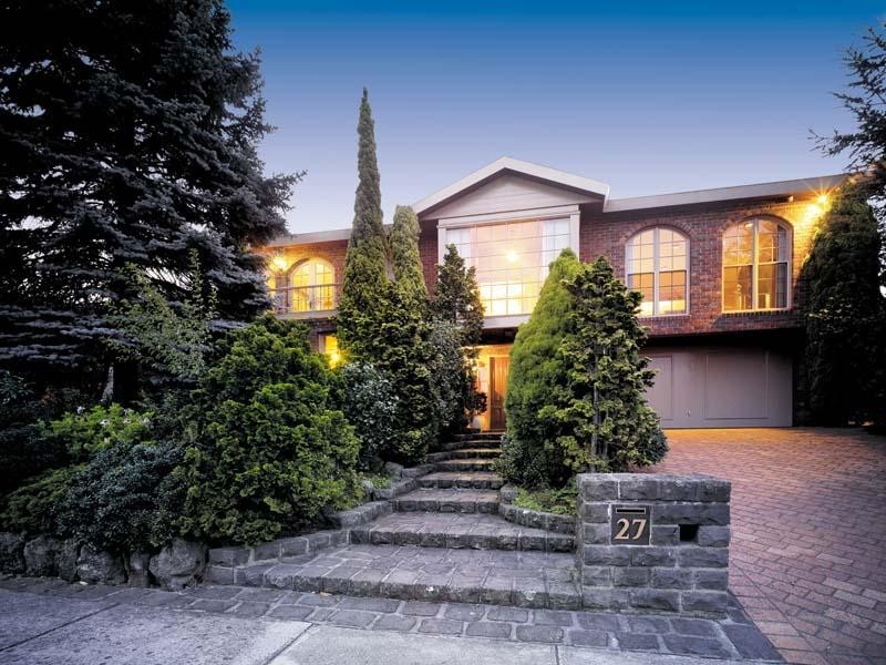 27 Gwingana Crescent, Glen Waverley VIC 3150