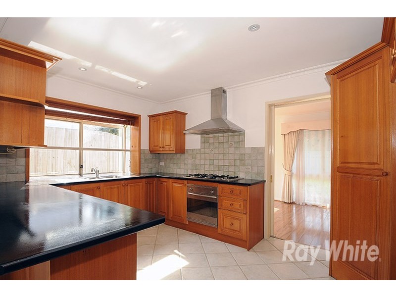 31 Threadbow Crescent, Wheelers Hill VIC 3150
