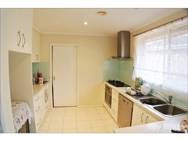 211 Brandon Park Drive, Wheelers Hill VIC 3150