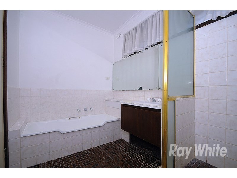 47 Cambridge Drive, Glen Waverley VIC 3150