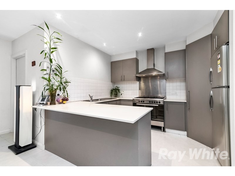 1/6 Monterey Avenue, Glen Waverley VIC 3150