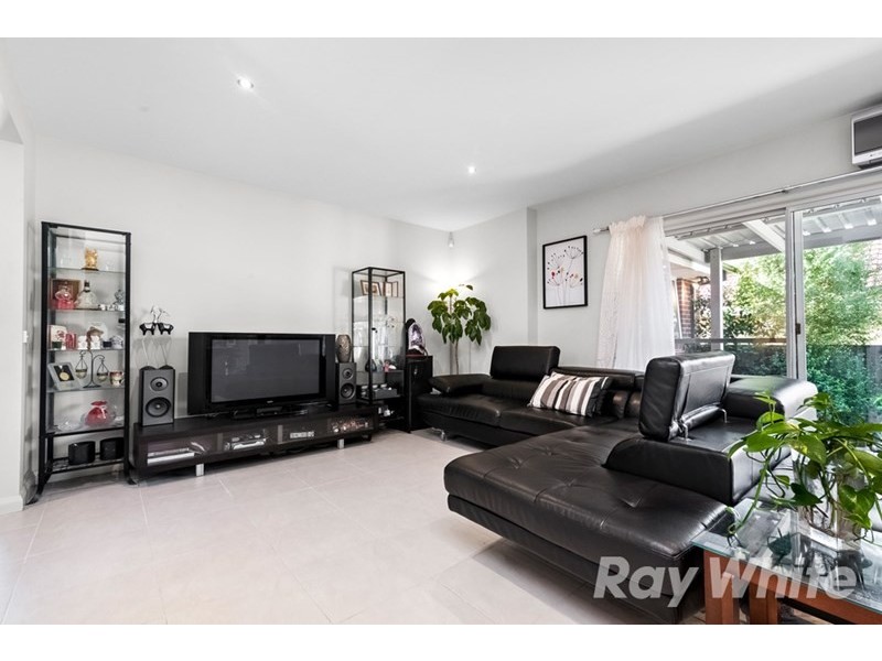 1/6 Monterey Avenue, Glen Waverley VIC 3150