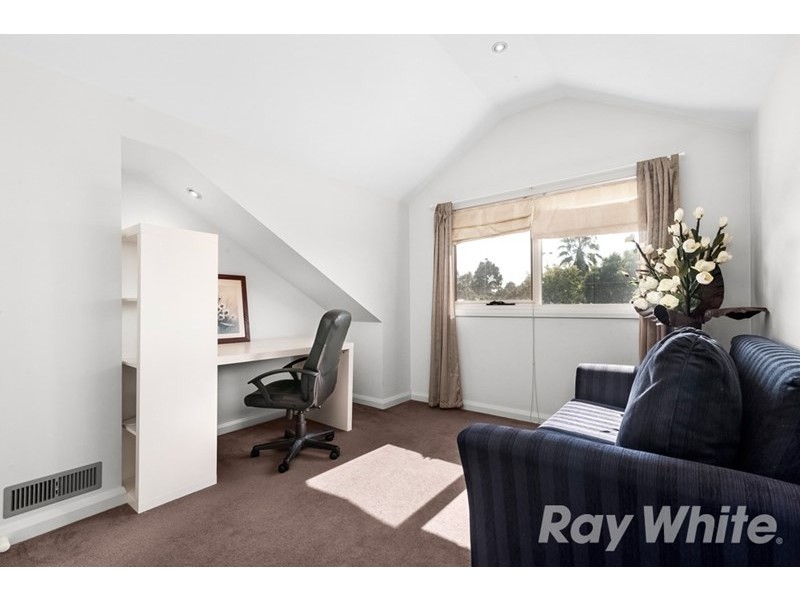 1/6 Monterey Avenue, Glen Waverley VIC 3150