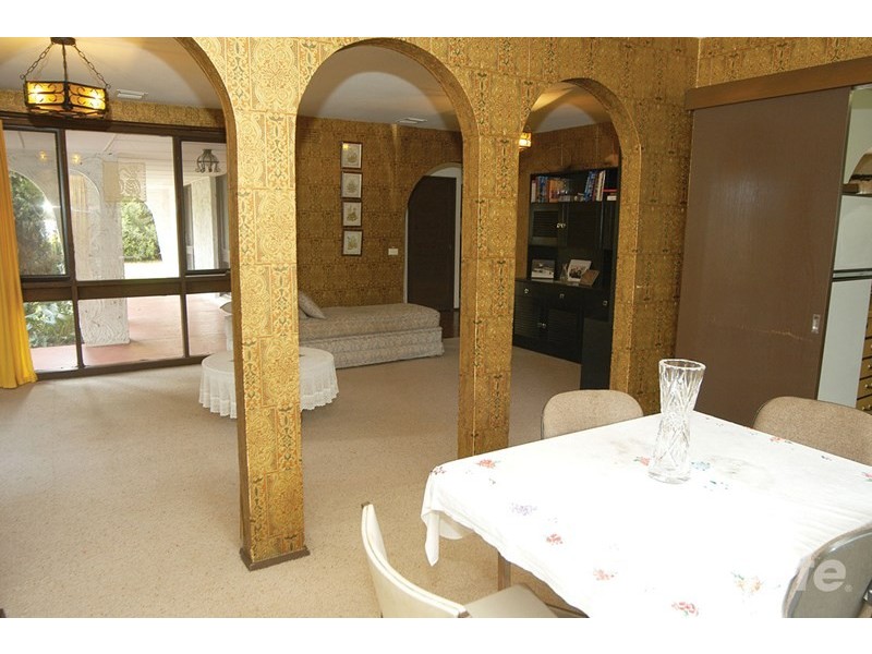 32 Hibiscus Drive, Wheelers Hill VIC 3150