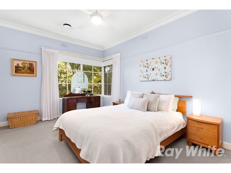 11 Venice Street, Box Hill South VIC 3128