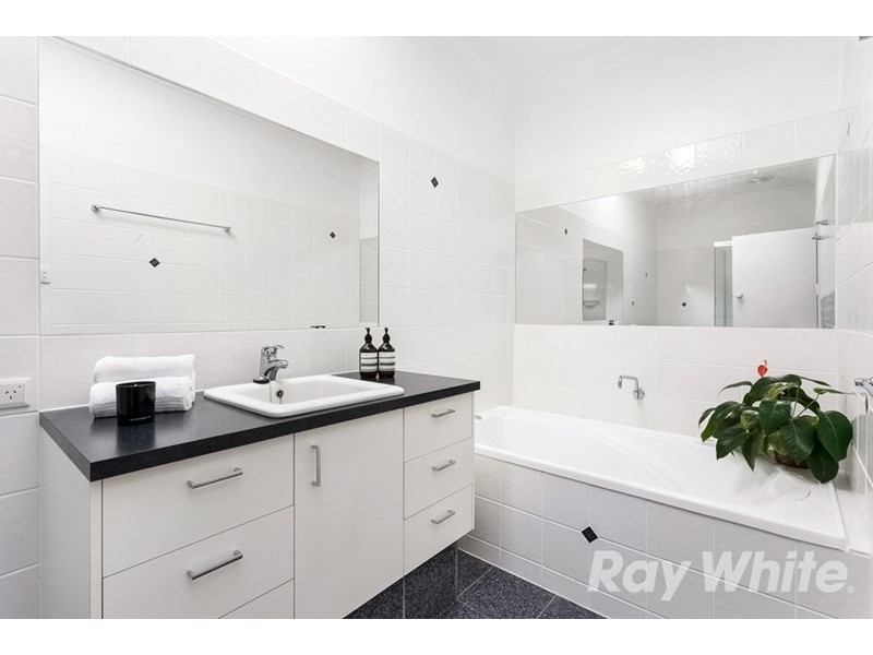 11 Venice Street, Box Hill South VIC 3128