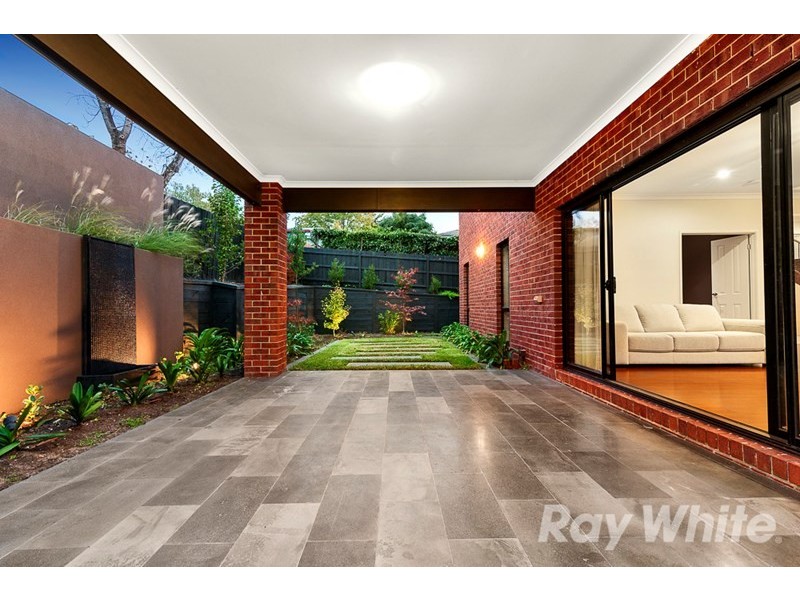 16 Coronation Street, Mount Waverley VIC 3149