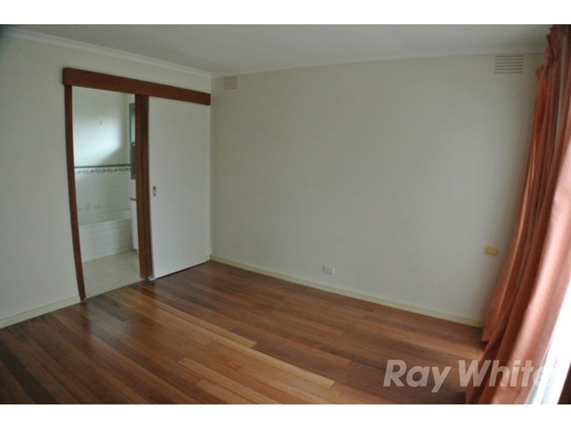 13 Tasman Close, Wantirna South VIC 3152