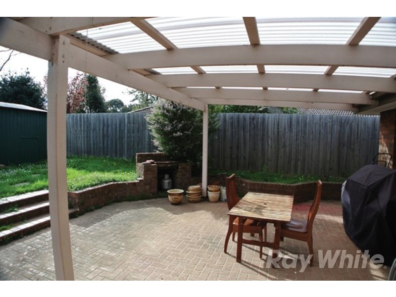 13 Tasman Close, Wantirna South VIC 3152