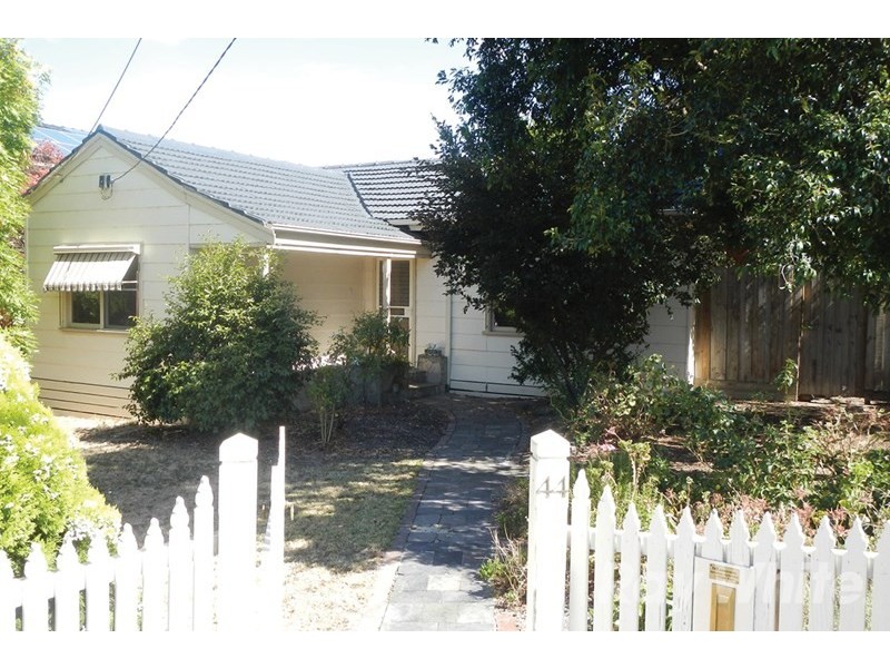 44 Bogong Avenue, Glen Waverley VIC 3150