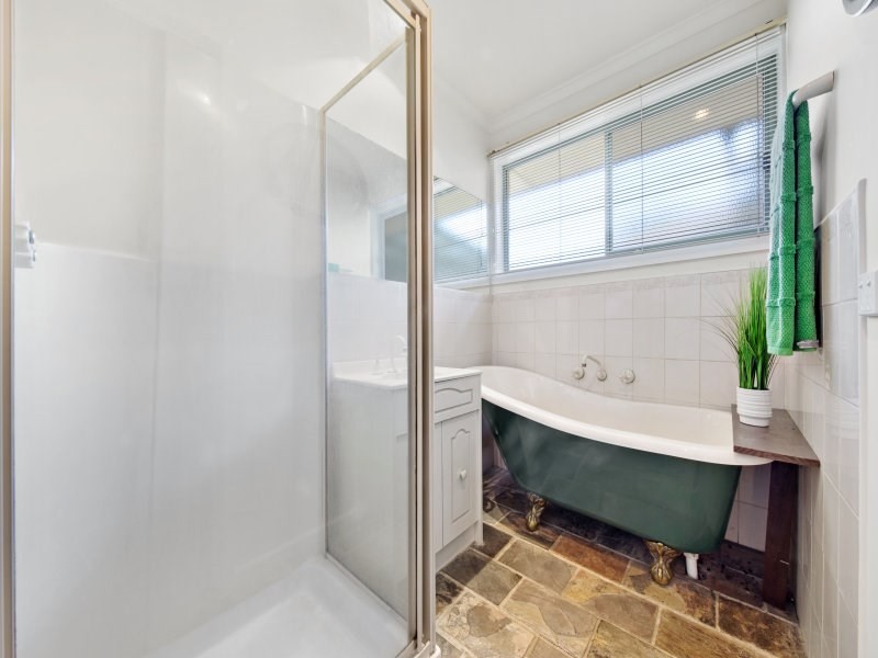 42 Denver Crescent, Rowville VIC 3178