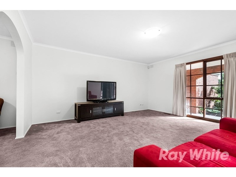 64 Mannering Drive, Glen Waverley VIC 3150
