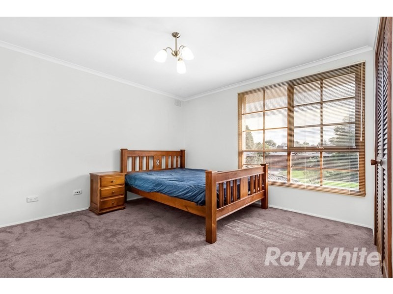 64 Mannering Drive, Glen Waverley VIC 3150