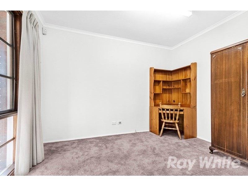 64 Mannering Drive, Glen Waverley VIC 3150