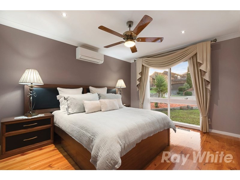 4 Harlingford Court, Wheelers Hill VIC 3150