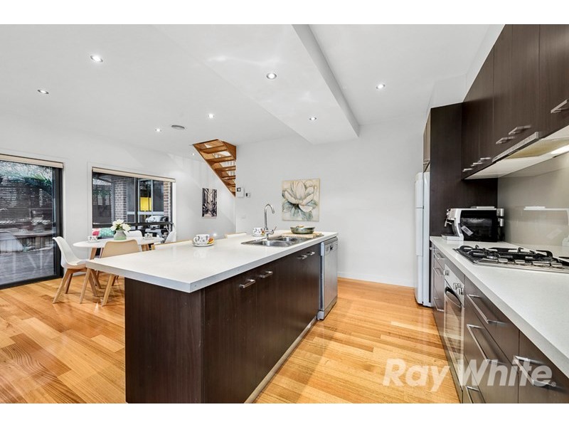 1/33 Jordan Grove, Glen Waverley VIC 3150