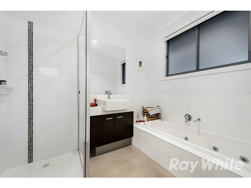 1/33 Jordan Grove, Glen Waverley VIC 3150