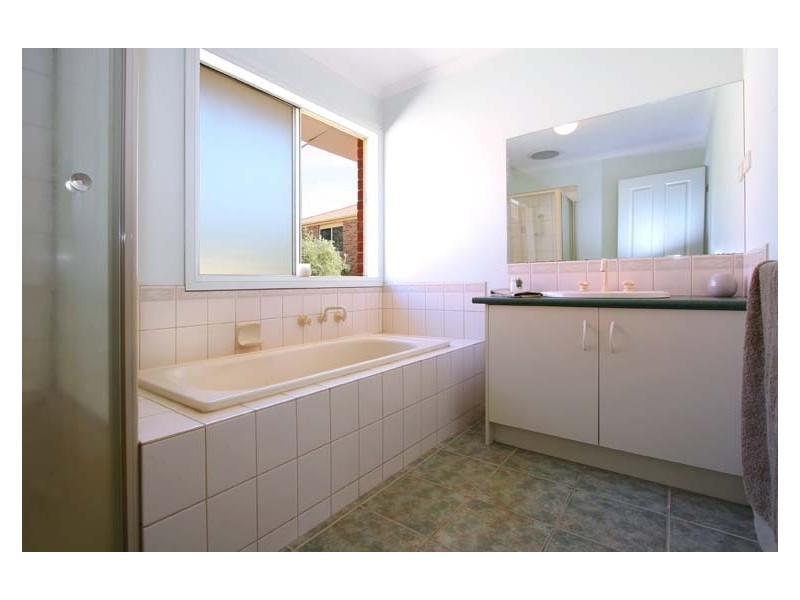 5 May Court, Glen Waverley VIC 3150