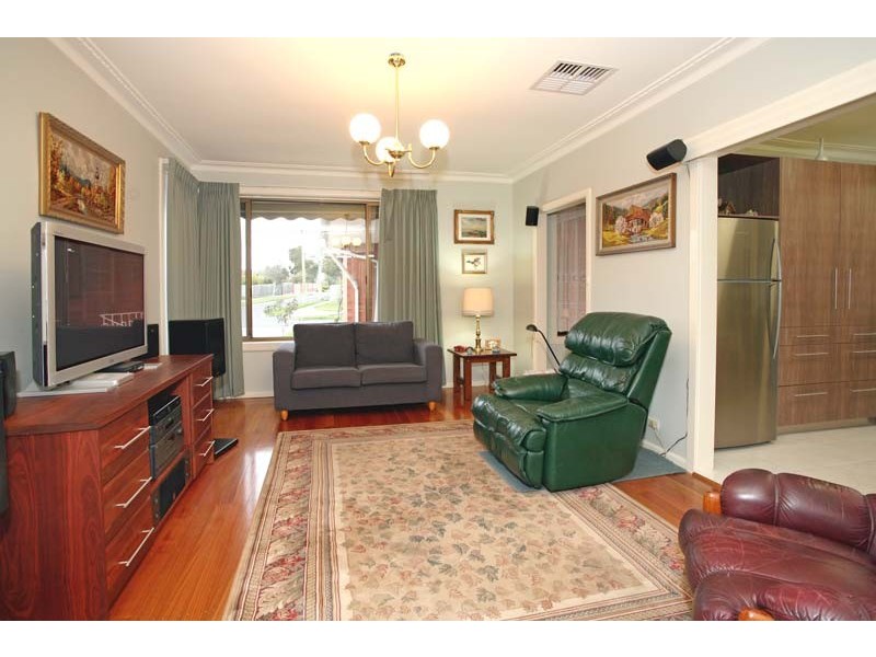 69 Rivett Crescent, Mulgrave VIC 3170