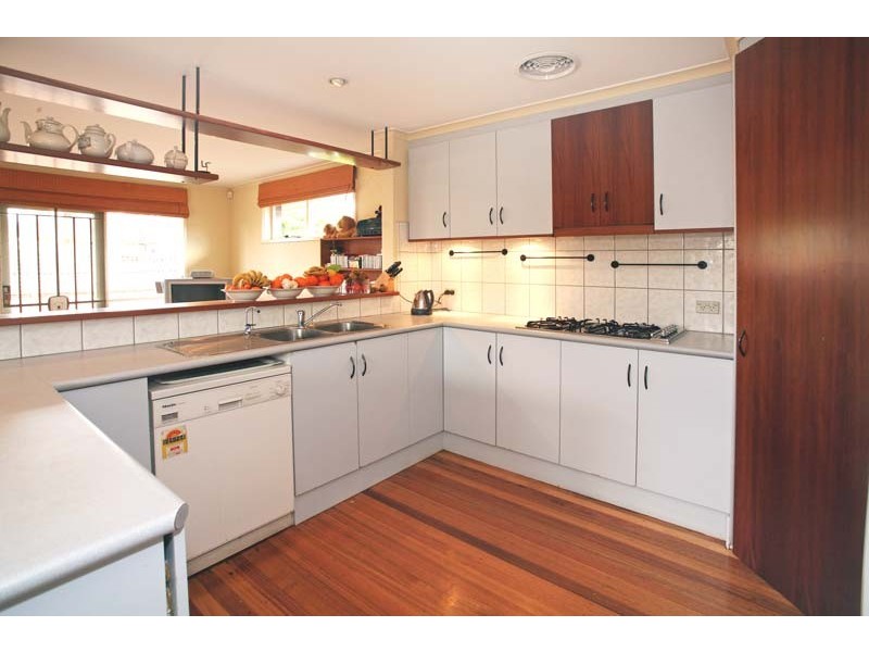 28 Annandale Crescent, Glen Waverley VIC 3150