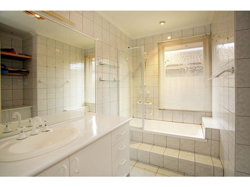 28 Annandale Crescent, Glen Waverley VIC 3150