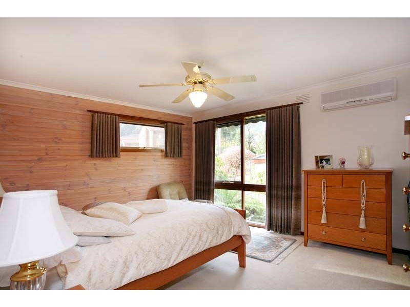 4 Gwyn Rise, Vermont South VIC 3133